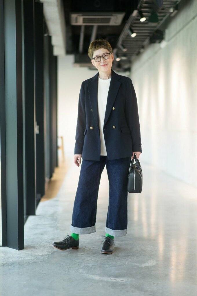 バギーパンツの上品コーデ