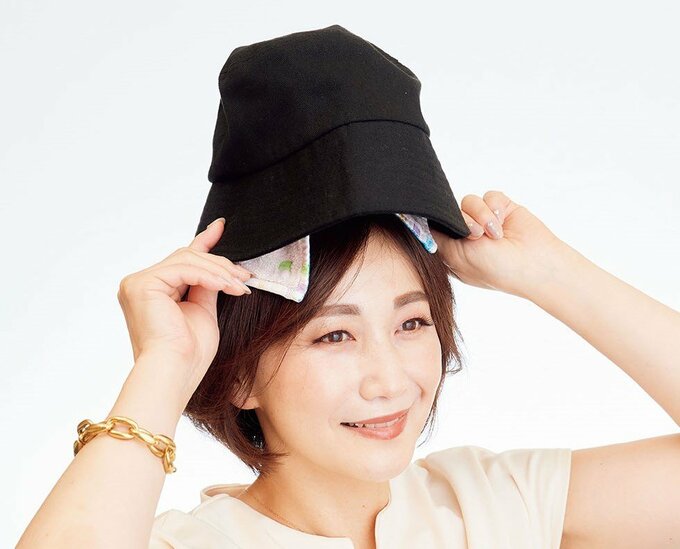 帽子の中にミニタオルを仕込んで汗を防止