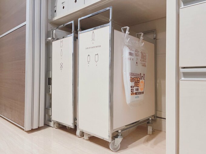 ゴミ袋をぶら下げる