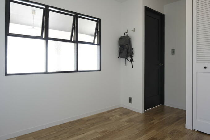 室内窓付きゲストルーム