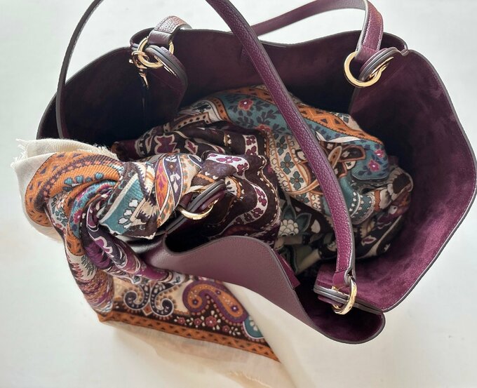 バッグに入れたストール