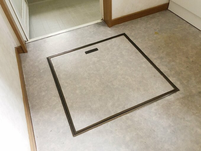 洗面所の床下収納