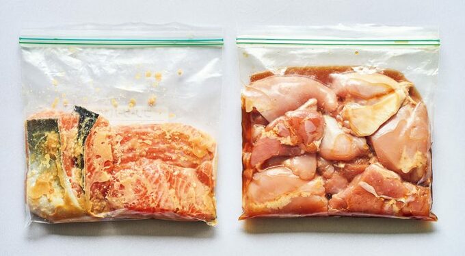 ジップロックにお肉