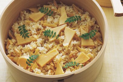 うま味の宝庫、「タケノコの炊き込みご飯」。具材を先に味つけすればプロの味に