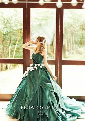 SNSで話題の「はな言葉」が本物のウェディングドレスに！