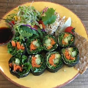 生野菜ののり巻き