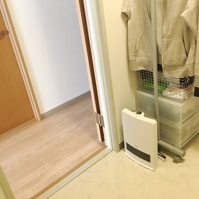 脱衣所に置いている足元ヒーター
