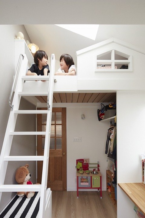 子ども部屋のロフトベッド