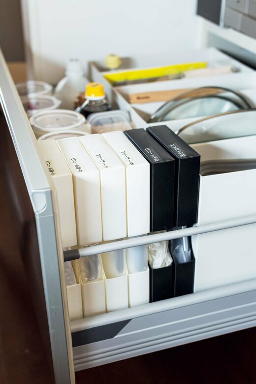 コンロ下の引き出し