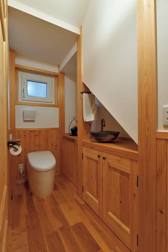 和の風情のトイレ