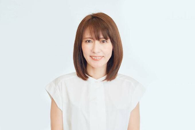 鎖骨下くらい髪女性