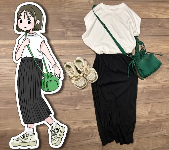 タイトスカートと厚底スニーカー