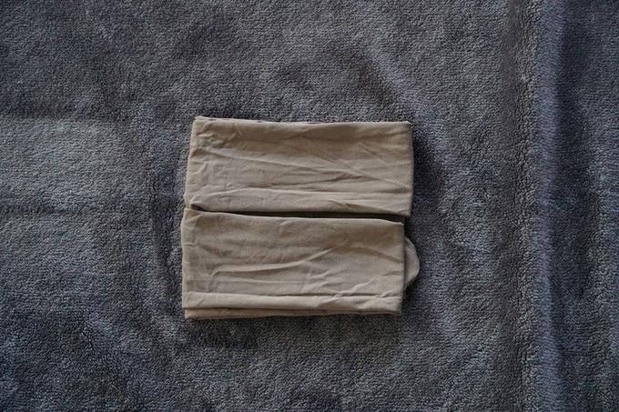 さらに半分に折る