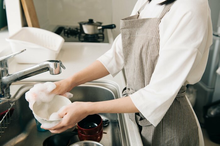 人気 食器 すすぎ 方