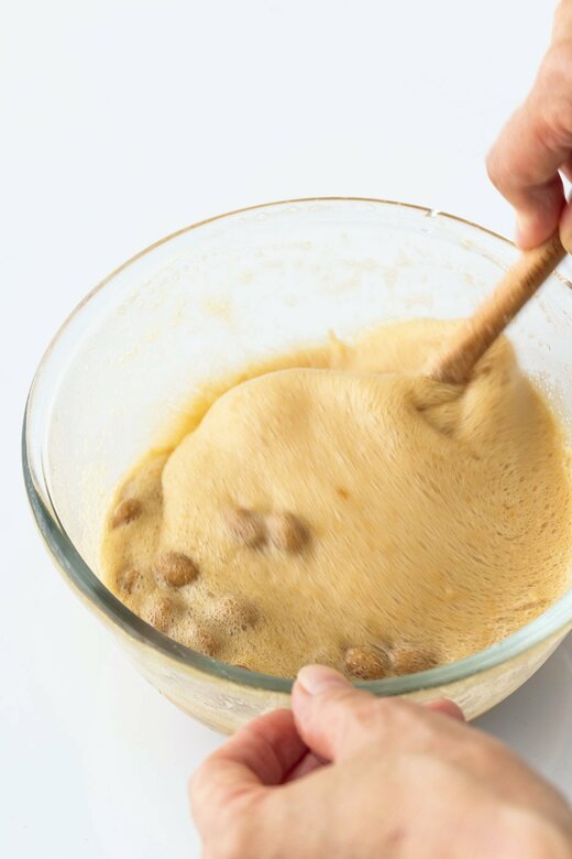 マグロのユッケ風そうめんの調理過程