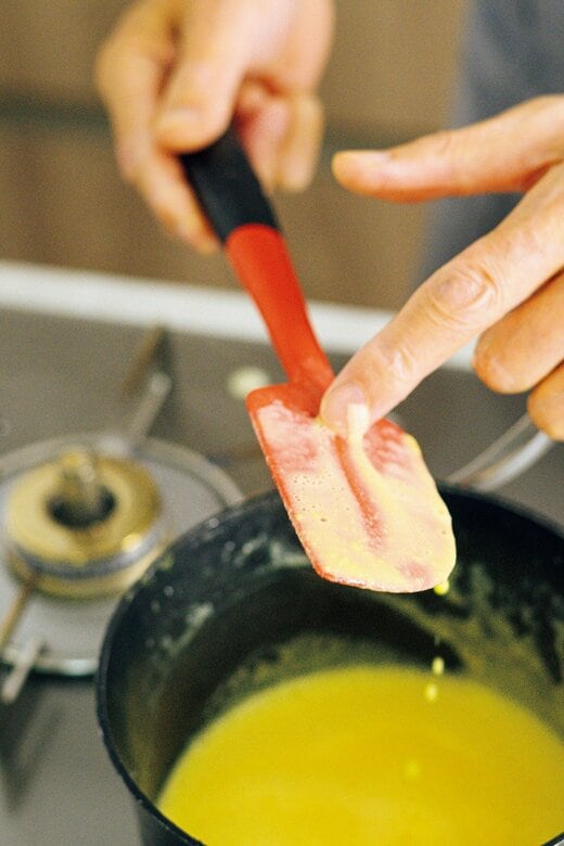 イチゴのババロアの調理過程