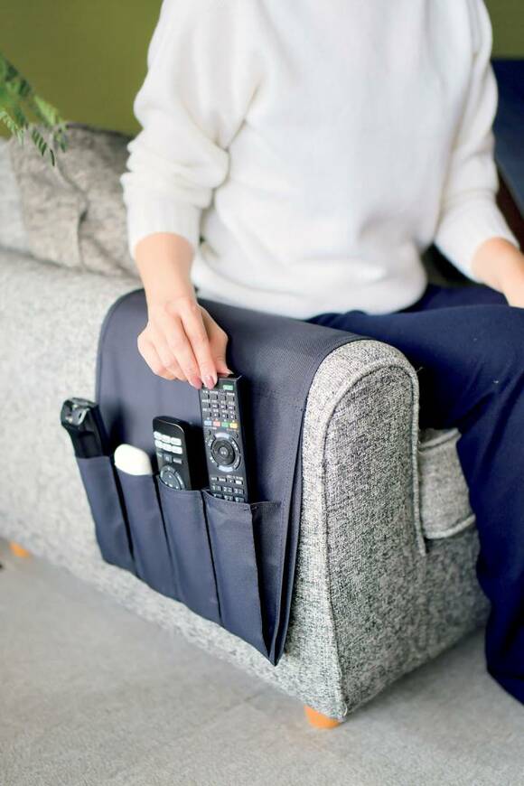 ソファのひじかけに設置できるイケアのポケット