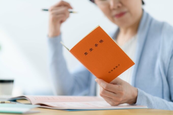 女性