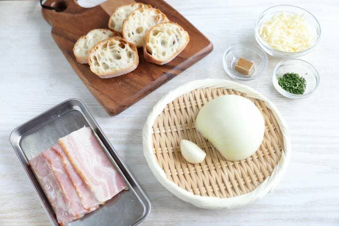 タマネギやバゲットなど