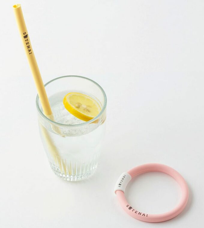 シリコンストローと飲み物