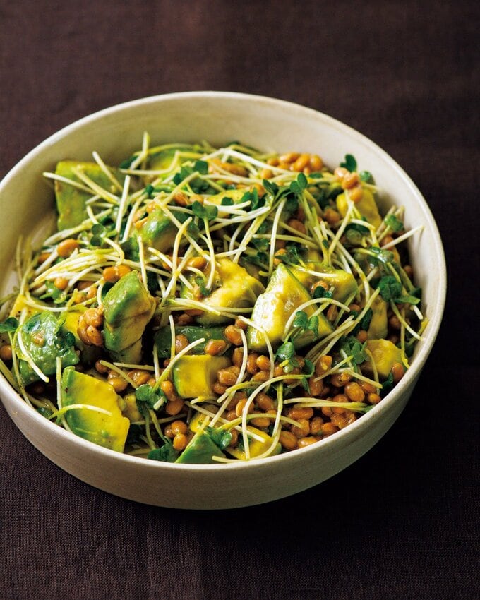 カイワレとアボカドの納豆あえ