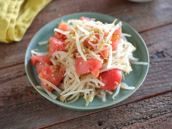 トマトとモヤシのゴマナムル