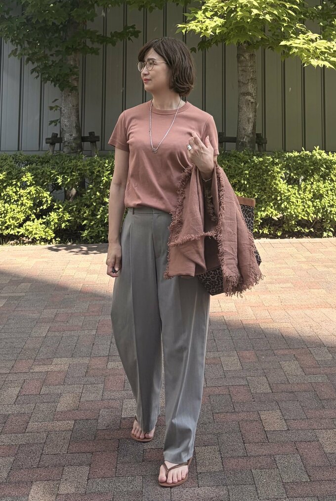 河村純子さんクルーネックTコーデ2