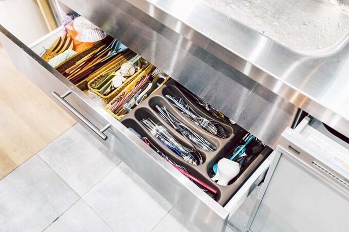 シンク下の引き出し収納