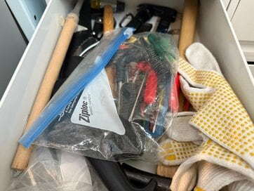 片付かない家で「捨てたら後悔するもの」5つ。思い出のものは、買い戻せないことを考えて