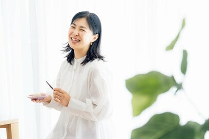 「1年に1回家事をプロにおまかせ」「悩みは紙に書いて破り捨てる」。40代・暮らしのゆとりを生む習慣8つ