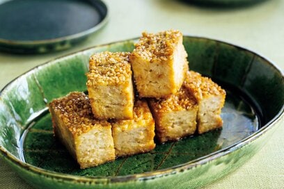 オーブンで簡単「のし鶏」レシピ。ほったらかし調理で完成、チャーハンにしても絶品：飛田和緒さんのシンプルおせち