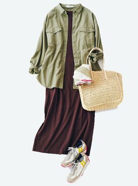 旬のボリュームスニーカー。大人が「足元重め」に着こなすコツは？