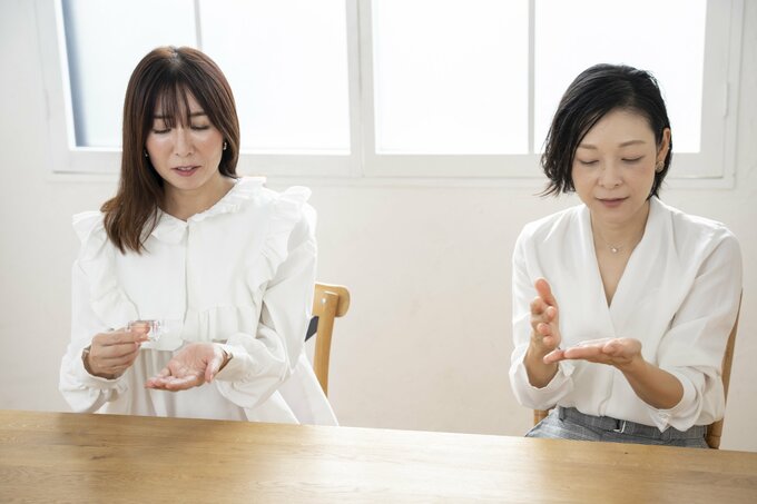 試す