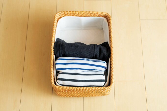 ラタンバスケットには不織布の仕切りを