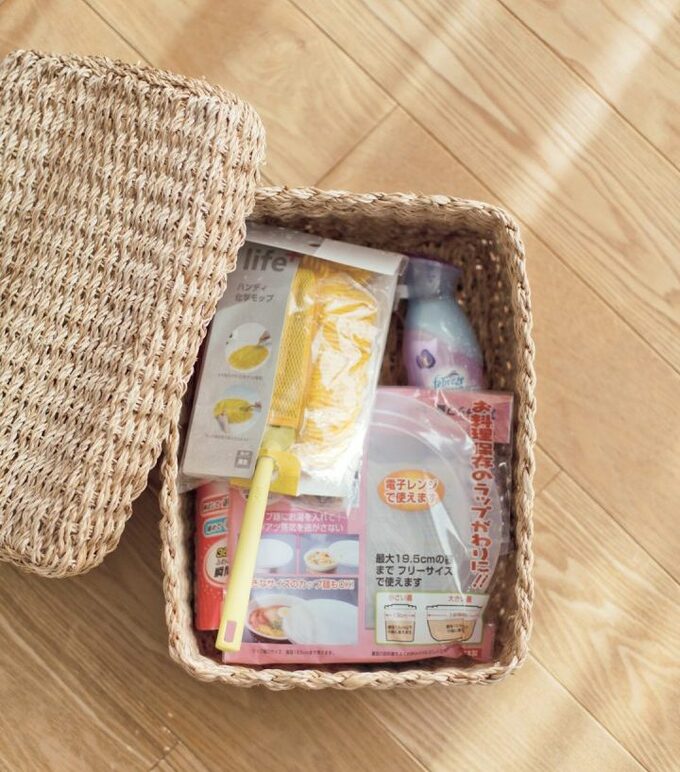 使わないものをカゴに入れた様子