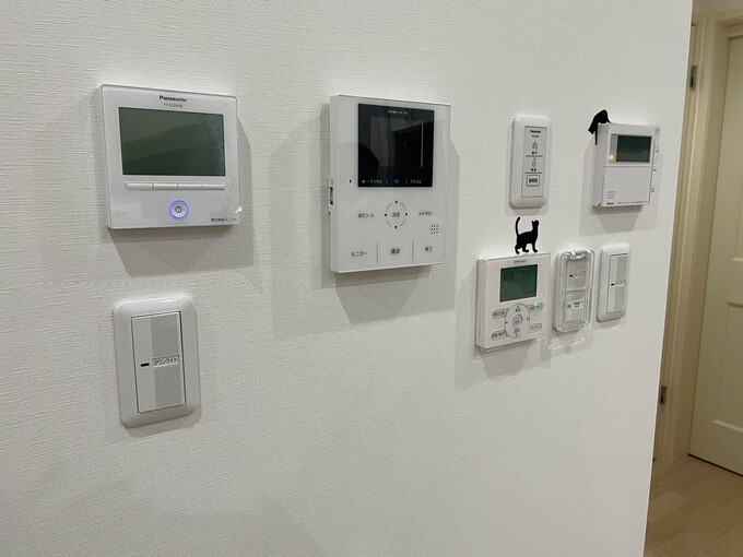 スイッチが凸凹の壁