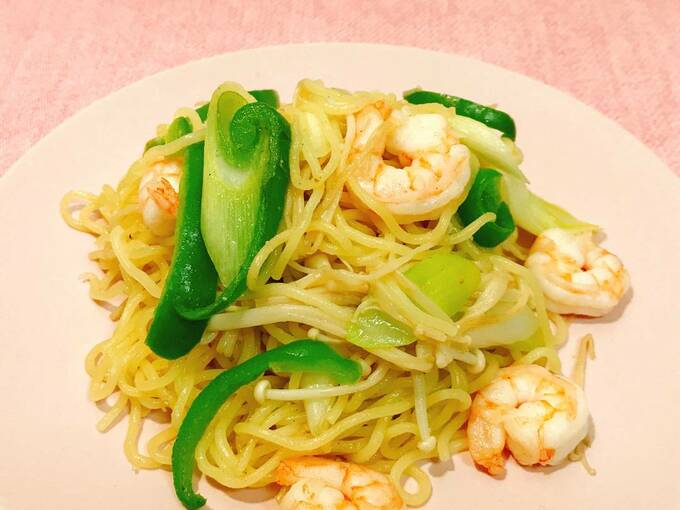 冷凍エビの焼きそば