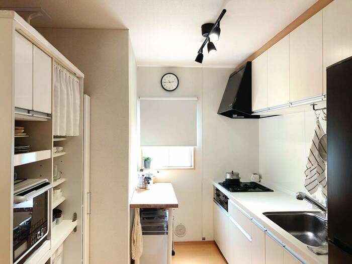 スリムでサイズぴったり。イケアの板でキッチン作業台を簡単DIY