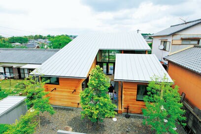 【注文住宅事例】「モダンウッドハウス」と呼ぶにふさわしい自然素材の家