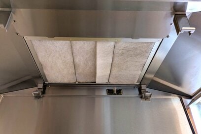 大掃除いらず！家がきれいな人の「プチ掃除習慣」3つ。油がこびりつく前に換気扇をチェック