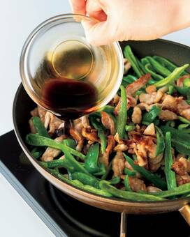 「中華の黄金比ダレ」で、チンジャオロースーも簡単ウマい