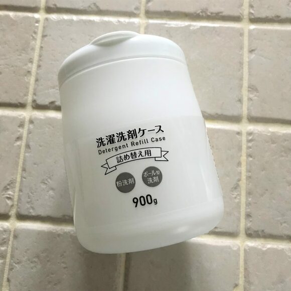 100円で生活感を一掃 セリアの詰め替え容器で 洗剤類をホワイト化 Esseonline エッセ オンライン