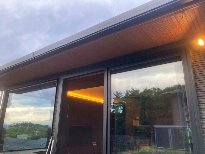 ウッドデッキ側の軒