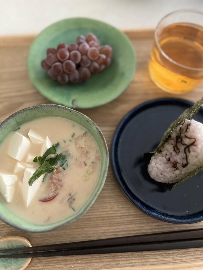 朝ごはんの食卓