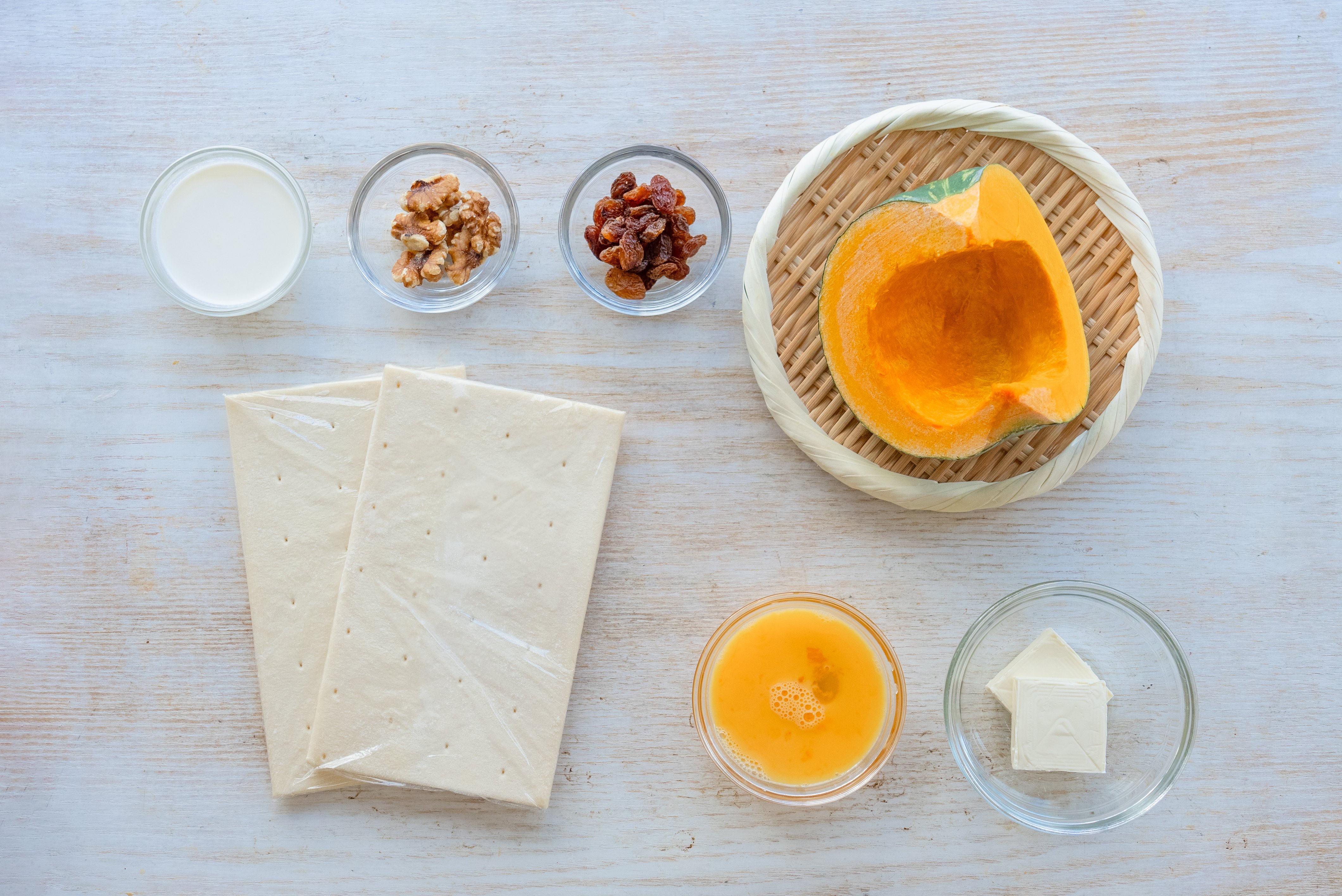 パンプキンパイ ハロウィーンは冷凍パイシートで「簡単パンプキンパイ」。サイズ