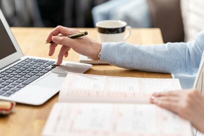 1月からの「新NISA」。ライフイベントに合わせて積立投資と個別株投資に挑戦も