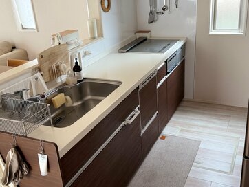 元・汚部屋から「家がキレイな人になれた」キッチンの整え方3つ。「賞味期限ぎれの調味料を1つ捨てた」だけでもOK