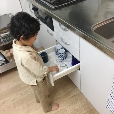 キッチンに子ども