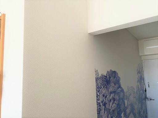 1mから買える壁紙で貼り替えに挑戦 初心者でもきれいに仕上がった Esseonline エッセ オンライン