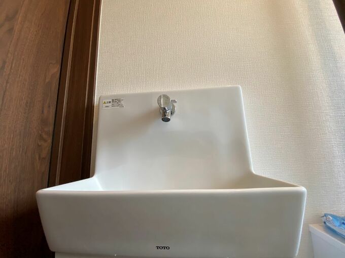 正面から見た手洗い器